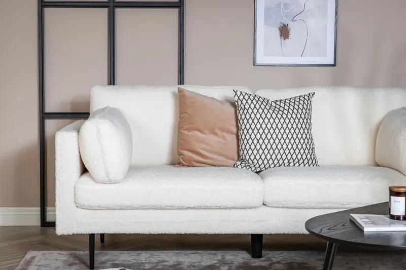 Boom Sofa mit Stahlbeinen in Weiß, Gestell Schwarz, Polyester-Teddystoff, im Wohnraum, Ansicht 3