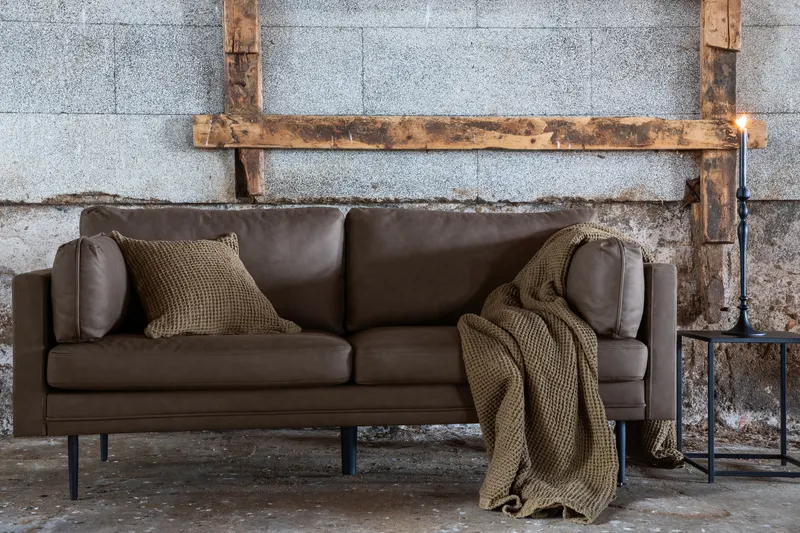 Boom Sofa mit Stahlbeinen in Braun, Gestell Schwarz, Mikrofaser, im Wohnraum, Ansicht 1