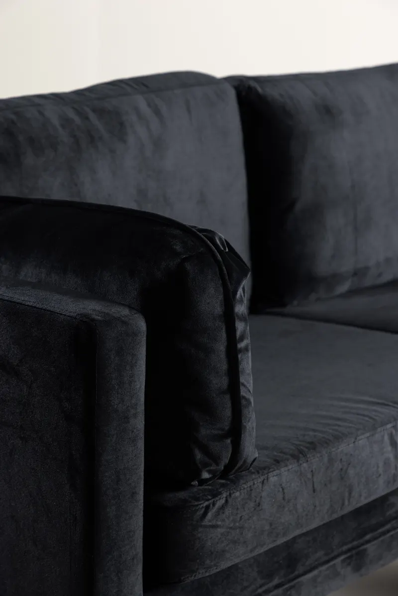 Boom Sofa mit Stahlbeinen in Schwarz, Gestell Gold, Polyester-Samt, im Wohnraum, Ansicht 2