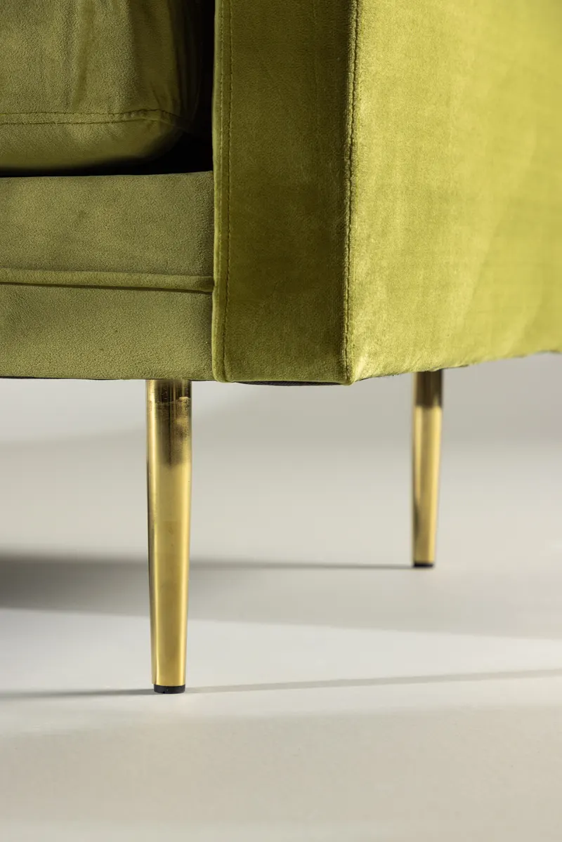 Boom Sofa mit Stahlbeinen in Grün, Gestell Gold, Polyester-Samt, im Wohnraum, Ansicht 3