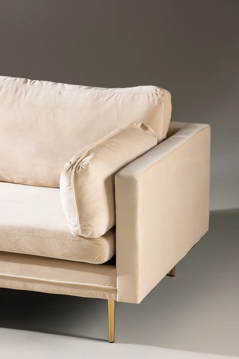 Boom Sofa mit Stahlbeinen in Beige, Gestell Gold, Polyester-Samt, im Wohnraum, Ansicht 2