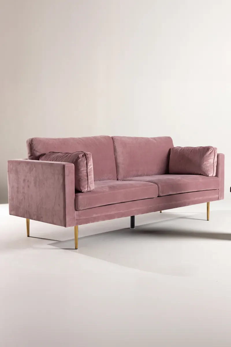 Boom Sofa mit Stahlbeinen in Altrosa, Gestell Gold, Polyester-Samt, im Wohnraum, Ansicht 1