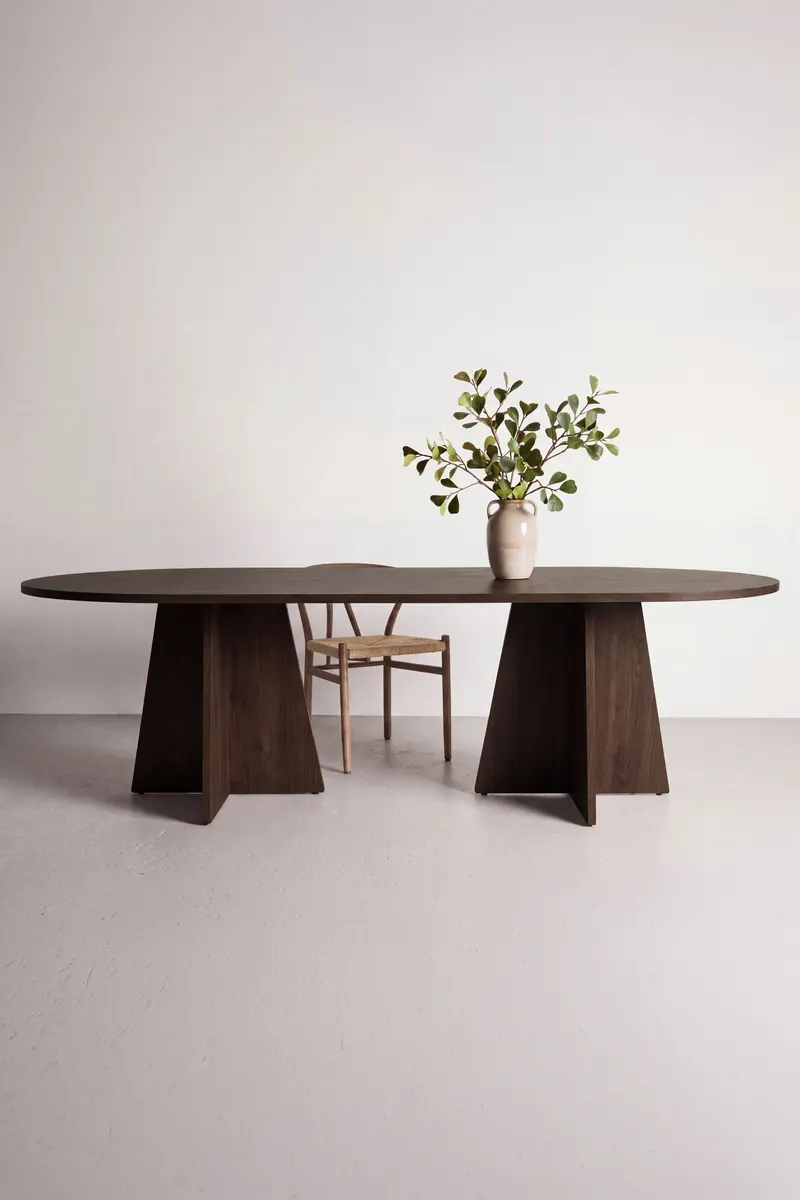 Bootcut ovaler Esstisch in 200 × 100 cm, Mokka, im Wohnraum, Ansicht 1