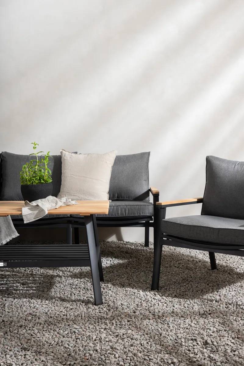 Brasilia Gartenlounge mit Dreisitzer, zwei Sesseln und Couchtisch, im Wohnraum, Ansicht 2