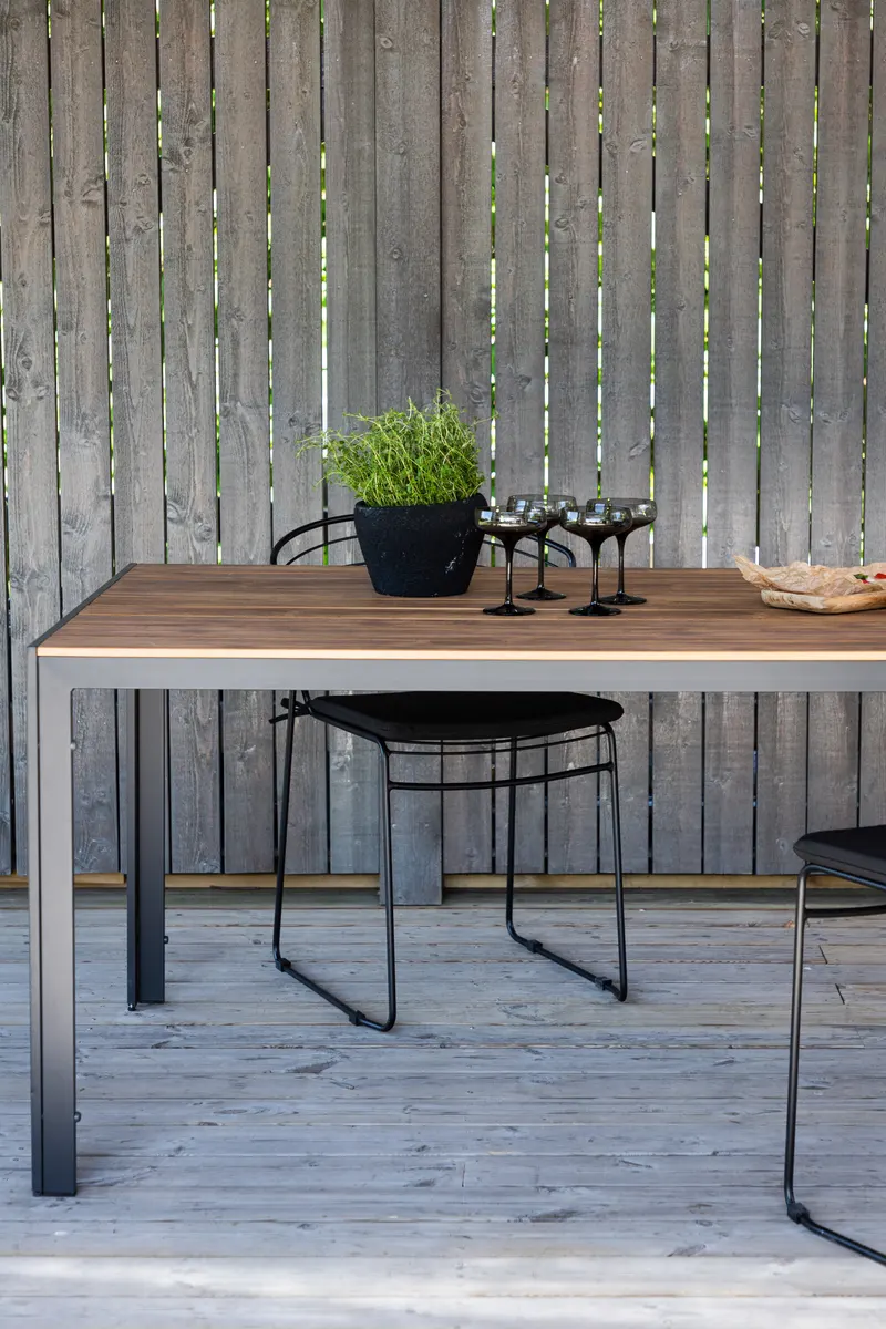 Break rechteckiger Gartentisch mit Aintwood-Platte in 205 × 90 cm, Natur, Gestell Dunkelgrau, im Wohnraum, Ansicht 1