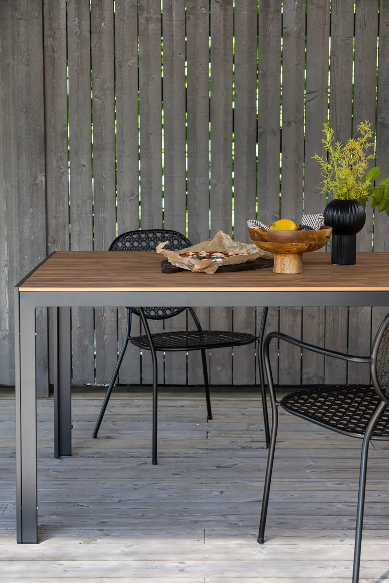 Break rechteckiger Gartentisch mit Aintwood-Platte in 150 × 90 cm, Natur, Gestell Dunkelgrau, im Wohnraum, Ansicht 2