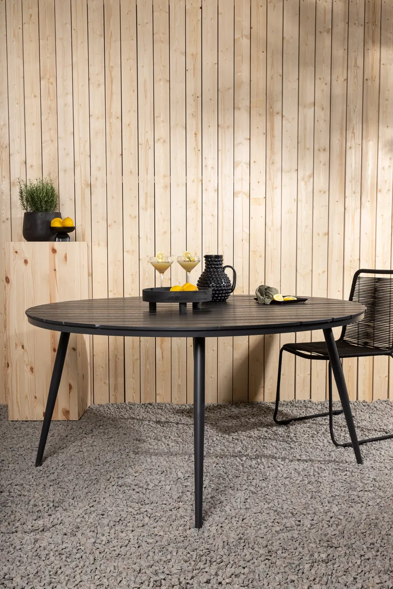 Break runder Gartentisch mit schräg gestellten Beinen in Ø 150 cm, Schwarz, im Wohnraum, Ansicht 1