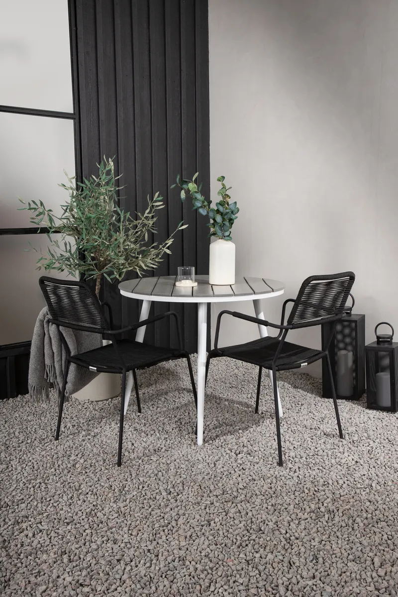 Break & Lindos Gartenmöbel-Set mit rundem Tisch und 2 Seilstühlen, im Wohnraum, Ansicht 1