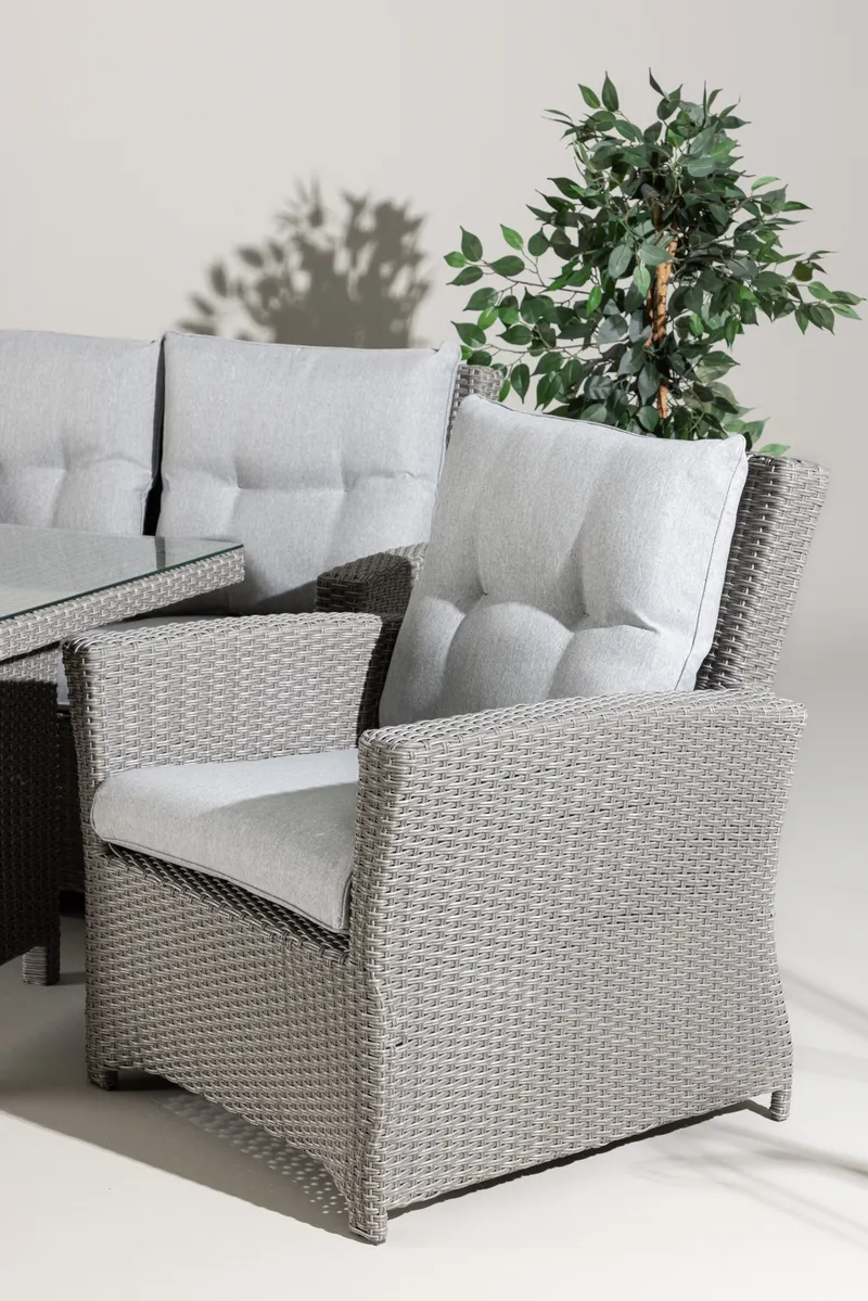 Brentwood Gartenlounge mit Sofa, zwei Sesseln und Glastisch, im Wohnraum, Ansicht 1