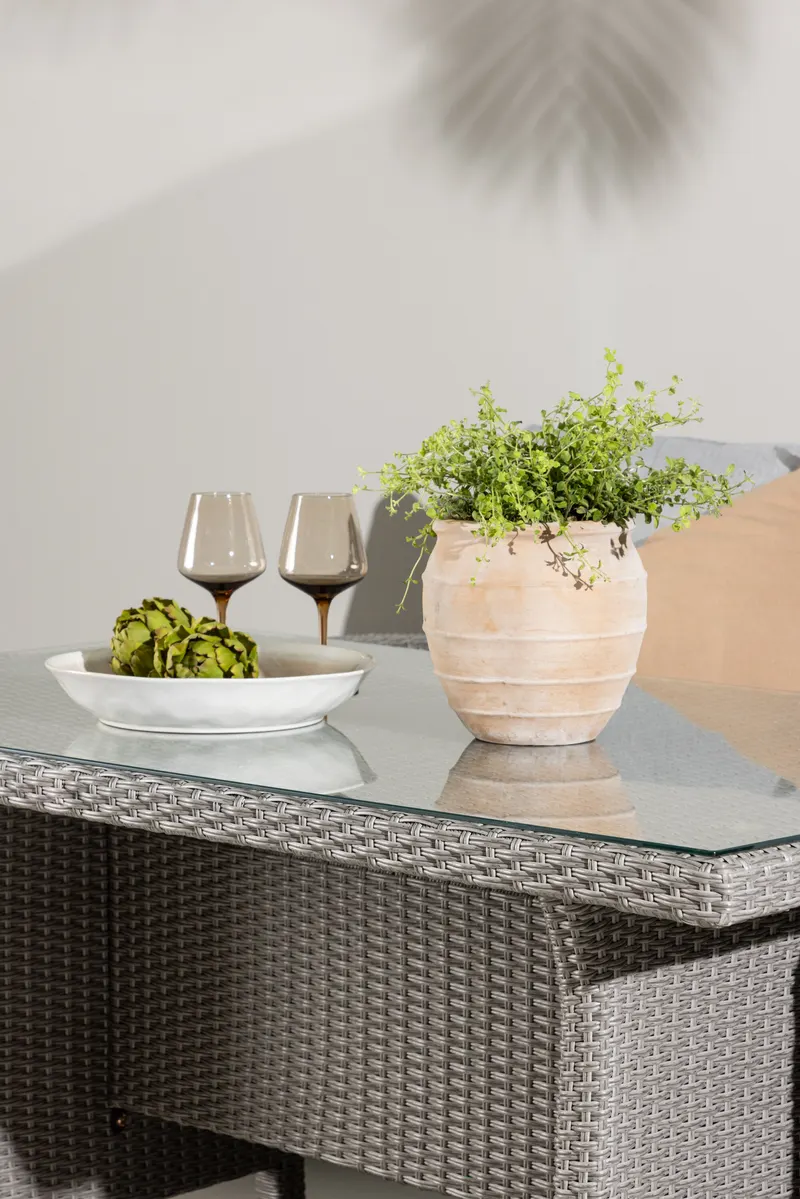 Brentwood Gartenlounge mit Sofa, zwei Sesseln und Glastisch, im Wohnraum, Ansicht 2