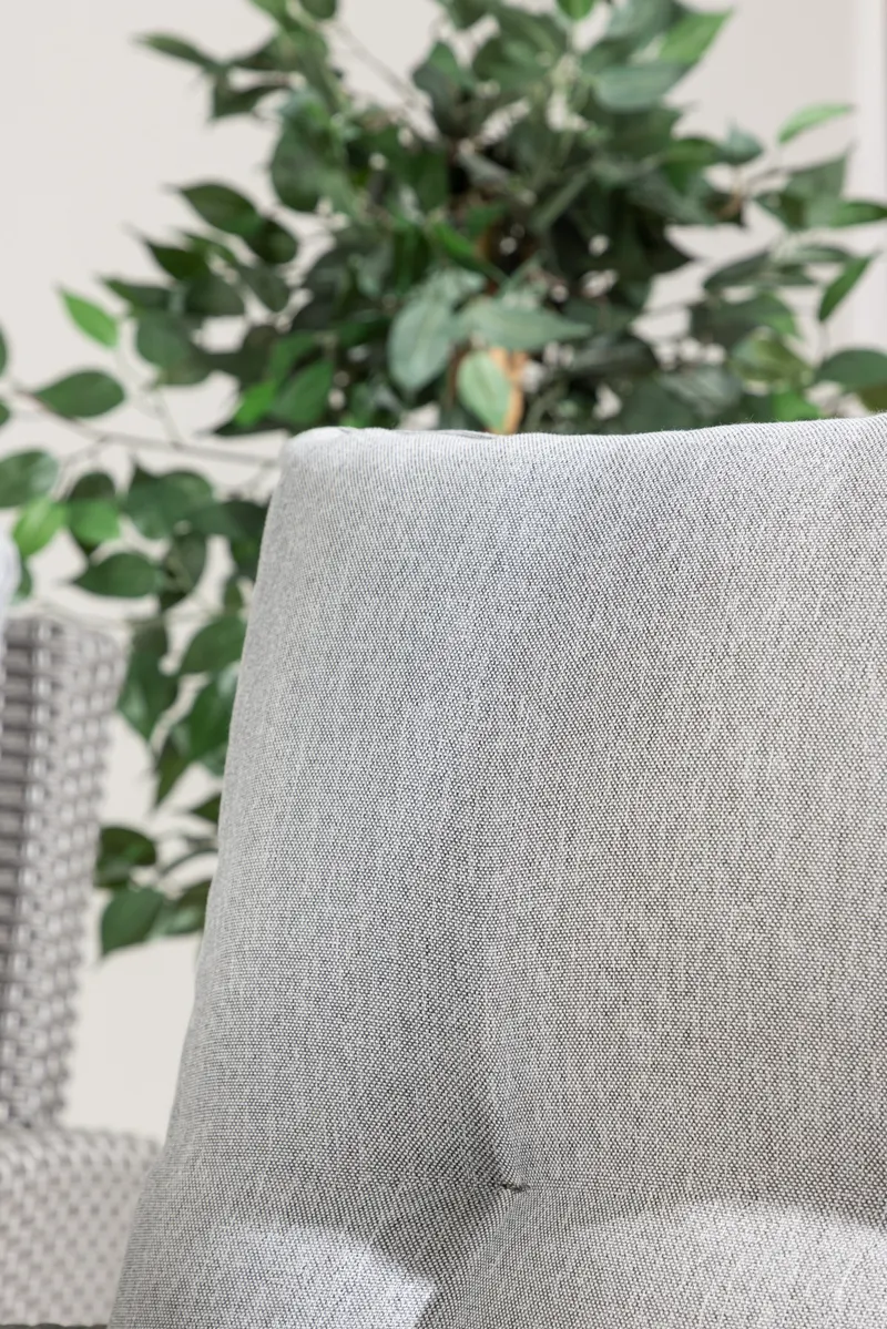 Brentwood Gartenlounge mit Sofa, zwei Sesseln und Glastisch, im Wohnraum, Ansicht 4