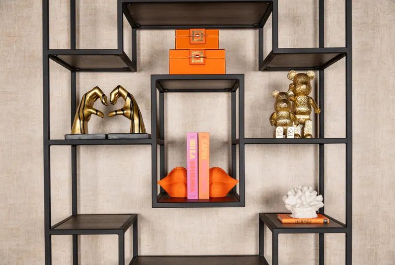 Buchstützen Lips, Orange von Richmond Interiors, Wohnbeispiel 6, im Wohnraum