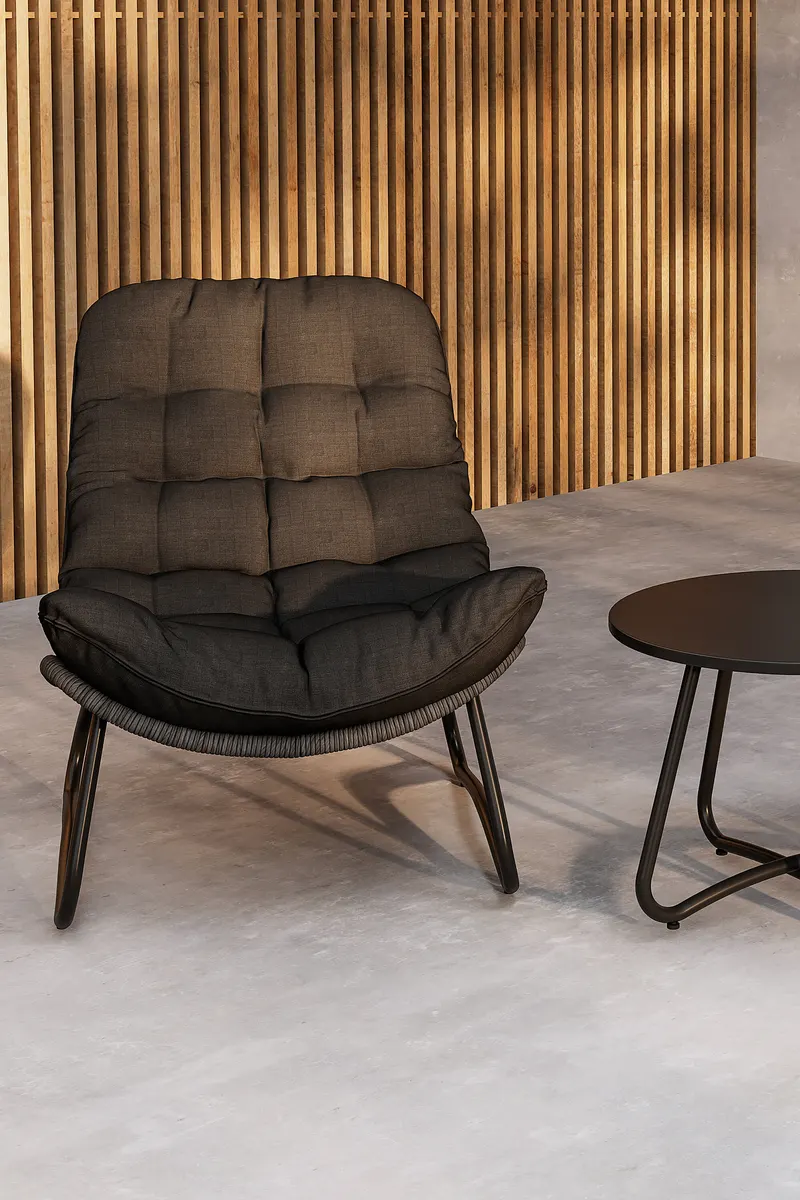Cala Gartenlounge mit zwei Loungesesseln und rundem Tisch, im Wohnraum, Ansicht 2