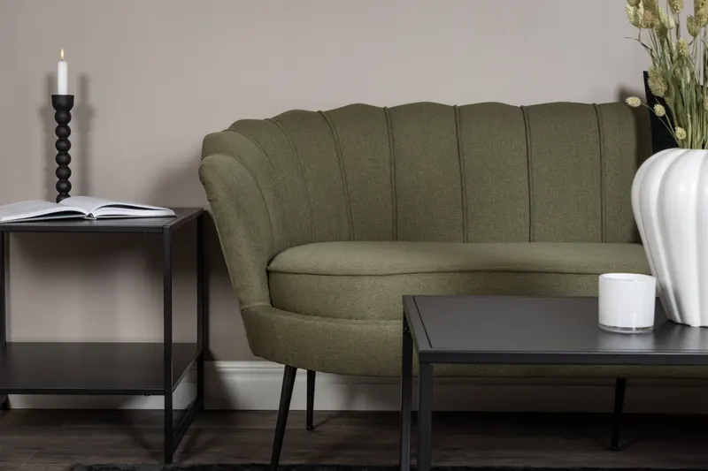 Calais Sofa mit Muschel-Rückenlehne in Grün, Gestell Schwarz, Polyester, im Wohnraum, Ansicht 5