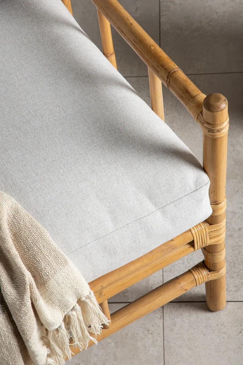 Cane Loungesessel aus Rattan mit Kissen, im Wohnraum, Ansicht 2
