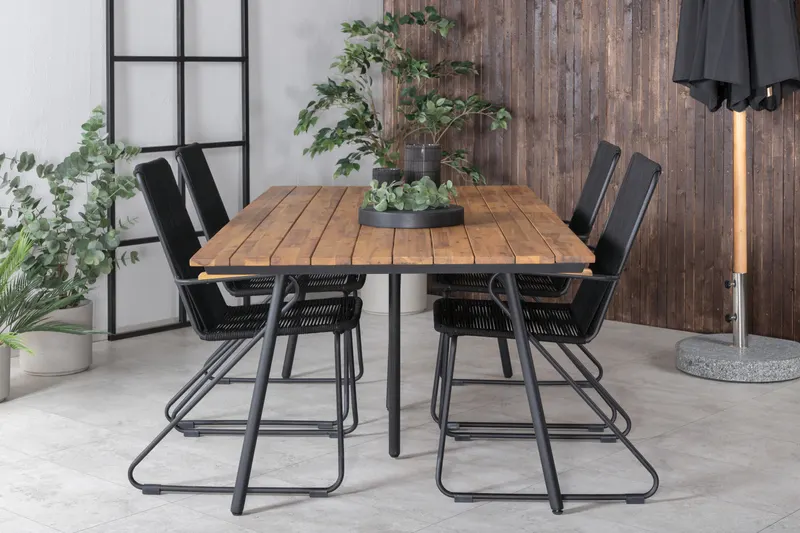Chan & Bois Gartenmöbel-Set mit Akazientisch und 4 Stühlen in Schwarz, im Wohnraum, Ansicht 1