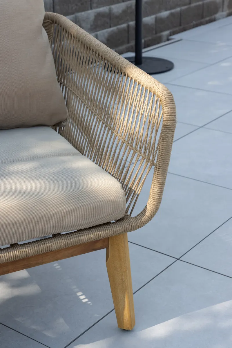 Chania Gartenlounge mit Zweisitzer, zwei Sesseln und Couchtisch, im Wohnraum, Ansicht 6