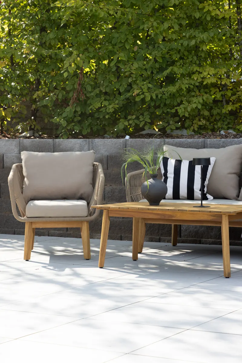 Chania Gartenlounge mit Zweisitzer, zwei Sesseln und Couchtisch, im Wohnraum, Ansicht 8