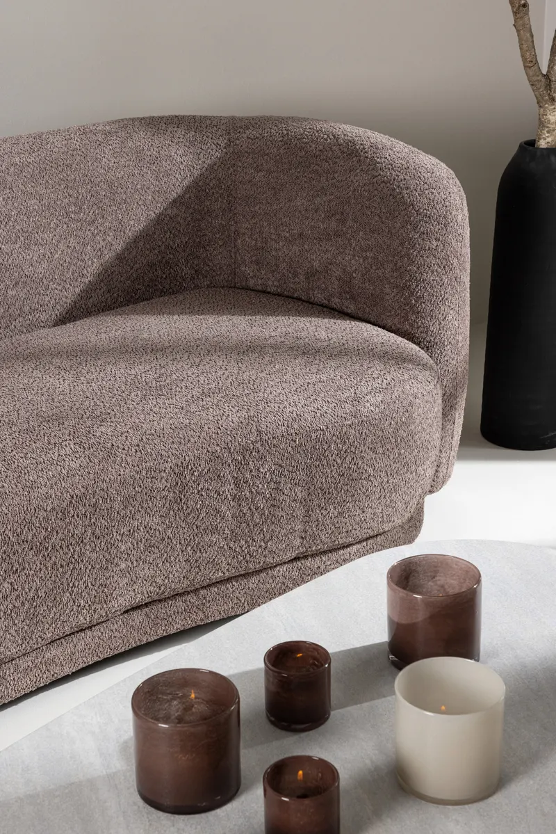 Cielo Sofa mit runden Kanten in Braun, Gestell Schwarz, Bouclé, im Wohnraum, Ansicht 2