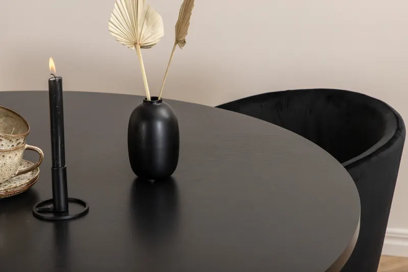 Copenhagen & Berit Essgruppe mit rundem Esstisch und 4 gepolsterten Stühlen in Ø 140 cm, Schwarz, im Wohnraum, Ansicht 3