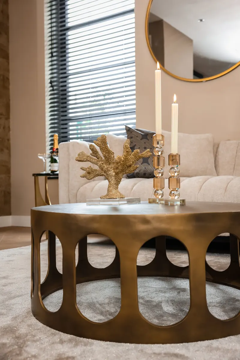 Dekoobjekt Mette, Goldfarben von Richmond Interiors, Wohnbeispiel 7, im Wohnraum