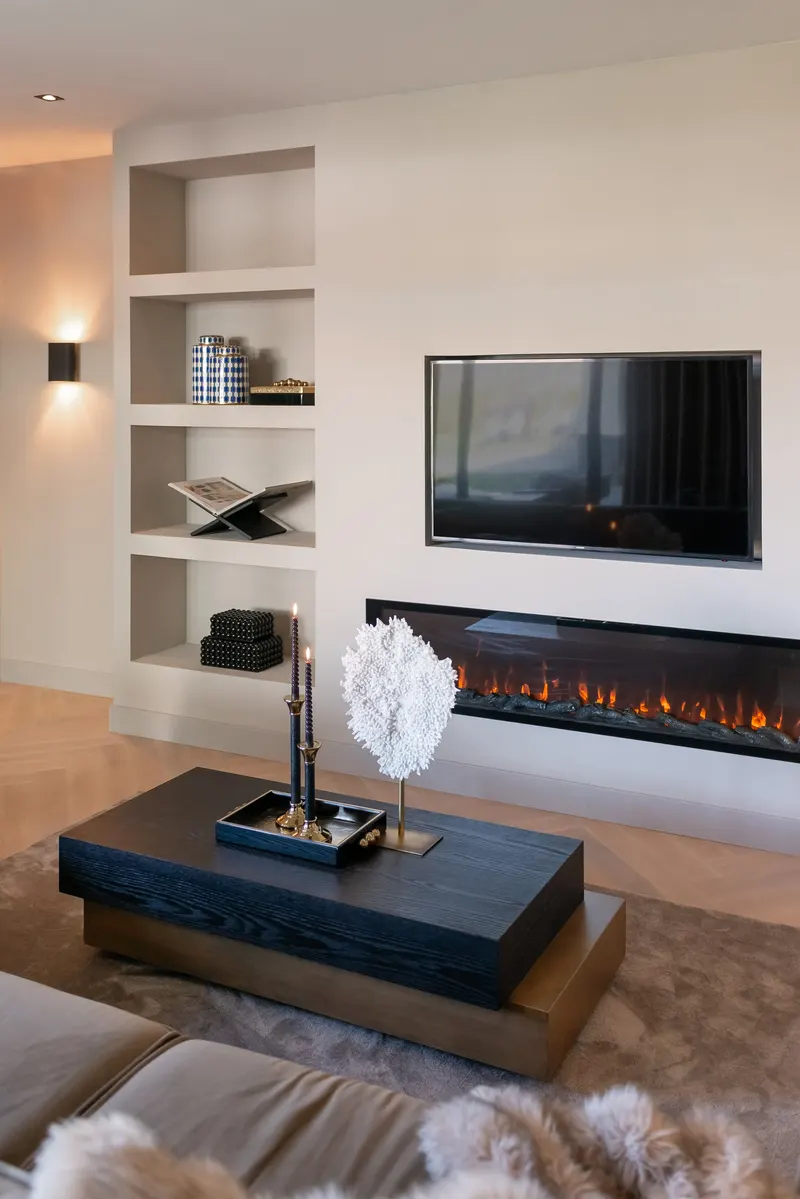 Tablett Liv, Schwarz/Goldfarben von Richmond Interiors, Wohnbeispiel 14, im Wohnraum