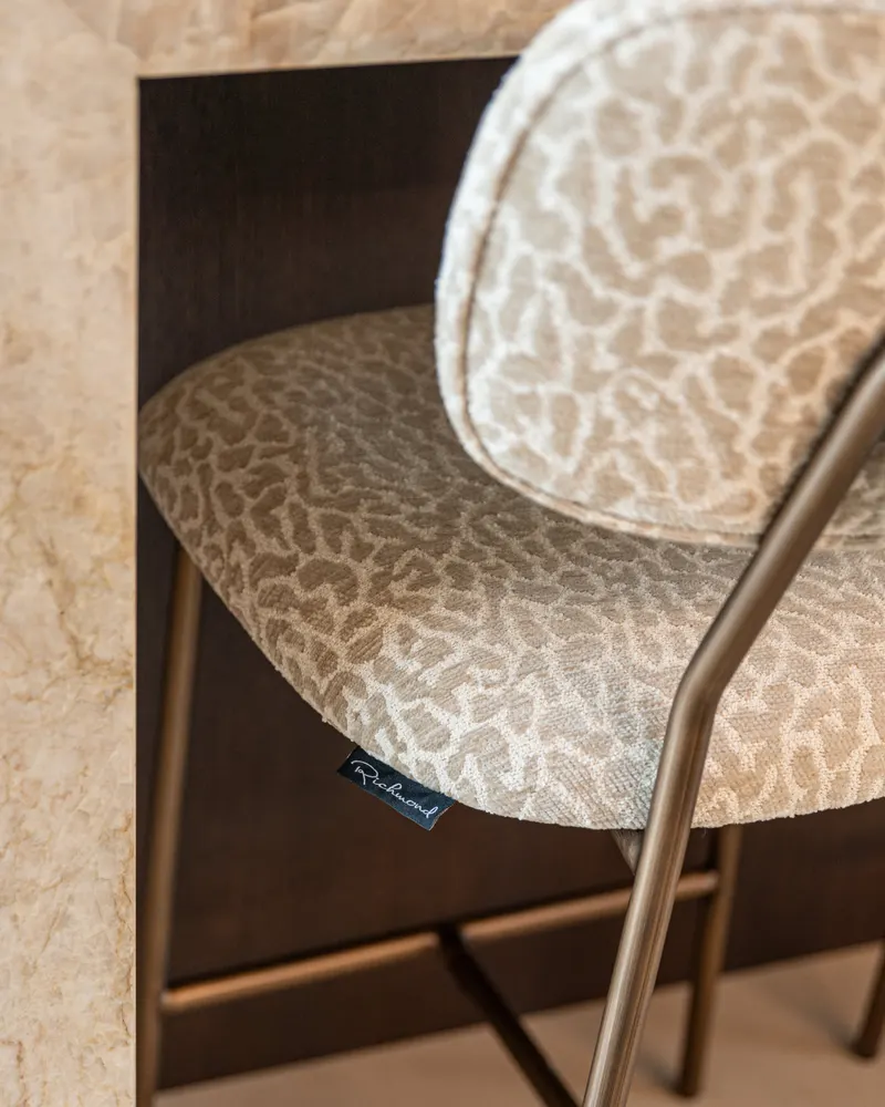 Barhocker Xenia, Beige leopard, feuerhemmend von Richmond Interiors, Wohnbeispiel 12, im Wohnraum