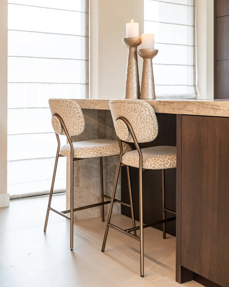 Barhocker Xenia, Beige leopard, feuerhemmend von Richmond Interiors, Wohnbeispiel 9, im Wohnraum