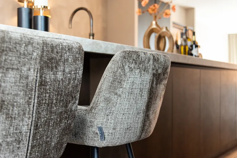 Counterstuhl Linsey, Niagara stone, drehbar, 2er-Set von Richmond Interiors, Wohnbeispiel 10, im Wohnraum