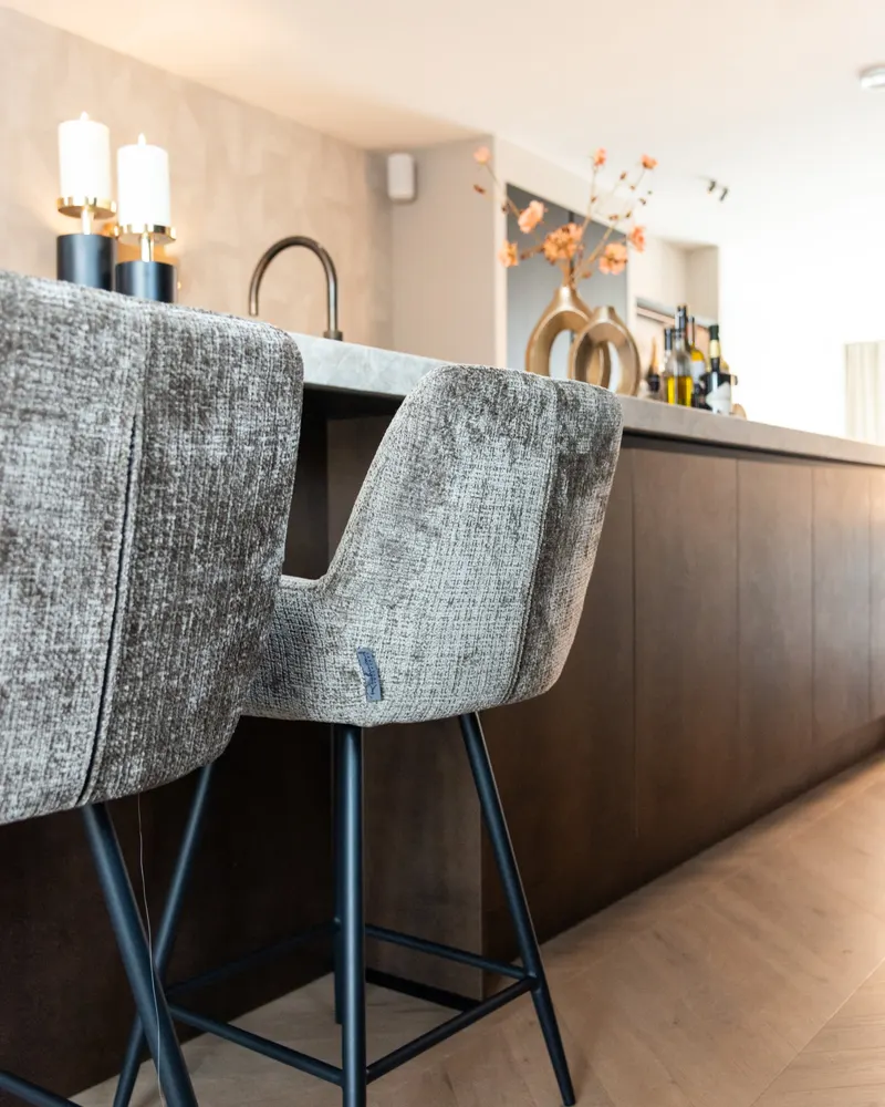 Counterstuhl Linsey, Niagara stone, drehbar, 2er-Set von Richmond Interiors, Wohnbeispiel 11, im Wohnraum