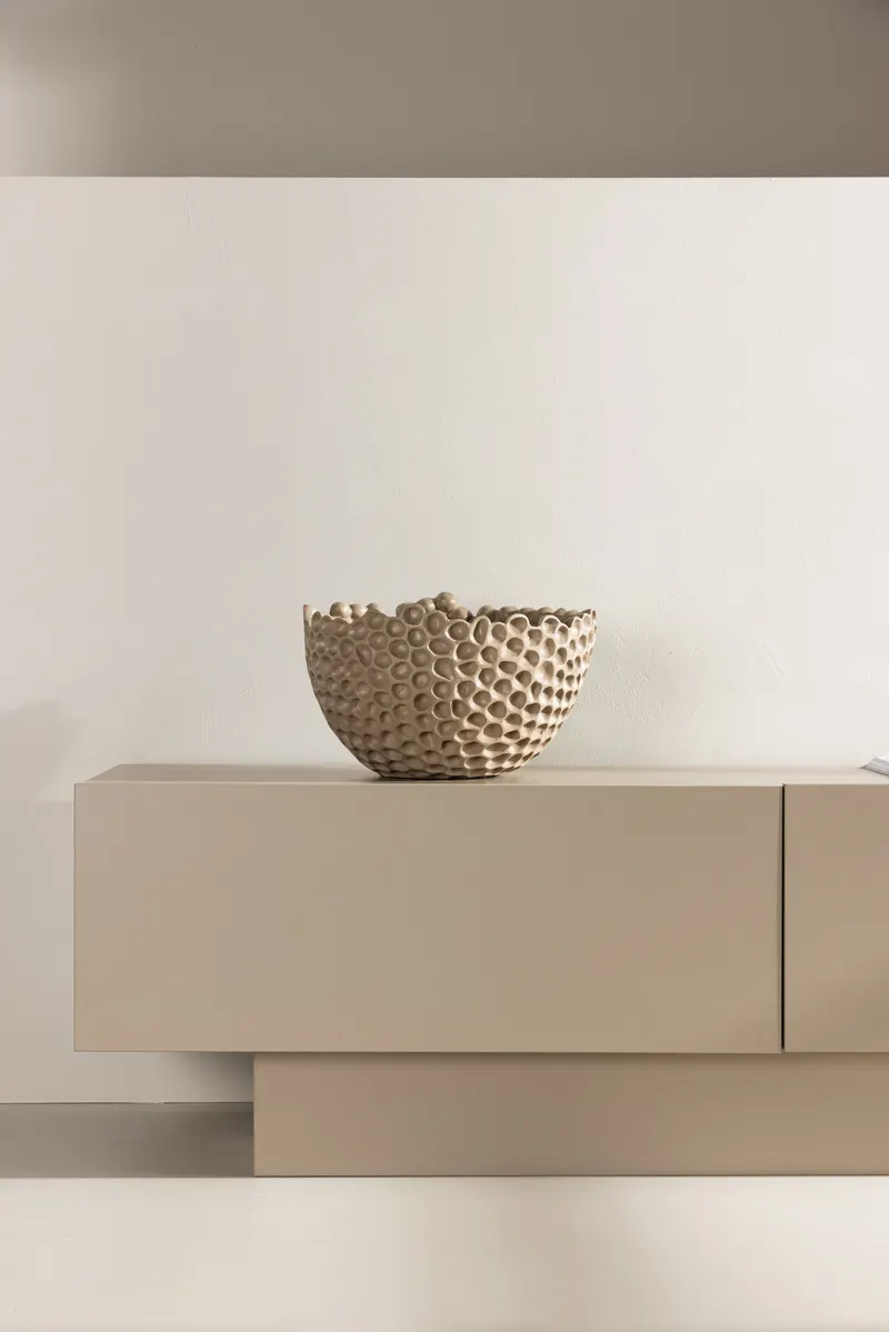 Cuenca Lowboard auf Sockel in Beige, im Wohnraum, Ansicht 2