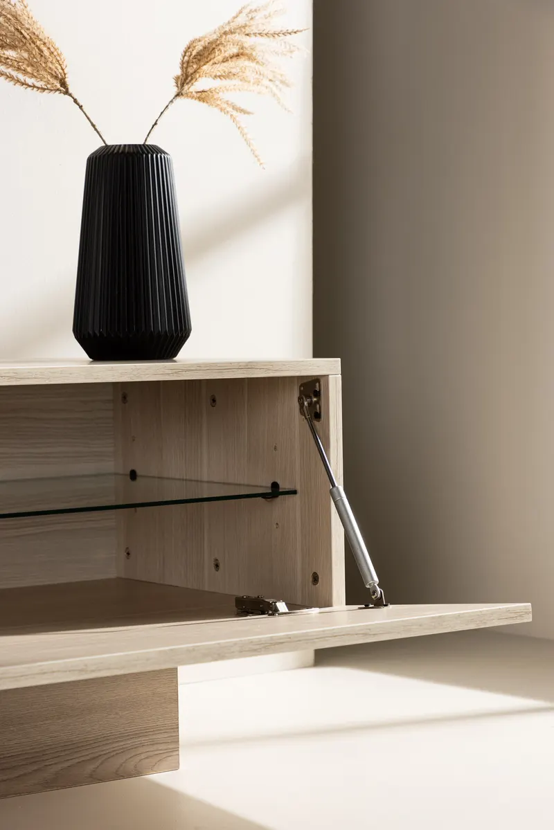 Cuenca Lowboard auf Sockel in Whitewash, im Wohnraum, Ansicht 5