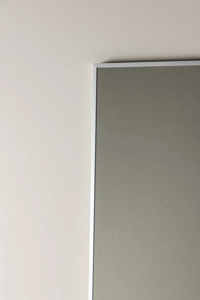 Dalton rechteckiger Ganzkörperspiegel in 3 × 220 × 67 cm, Silber, im Wohnraum, Ansicht 2