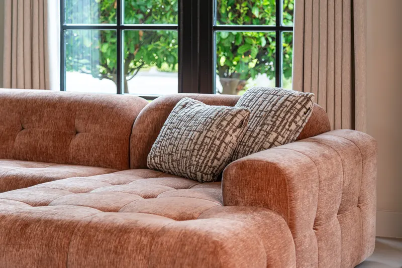 Dekokissen Oliv, Creme, 40 × 60 cm von Richmond Interiors, Wohnbeispiel 3, im Wohnraum