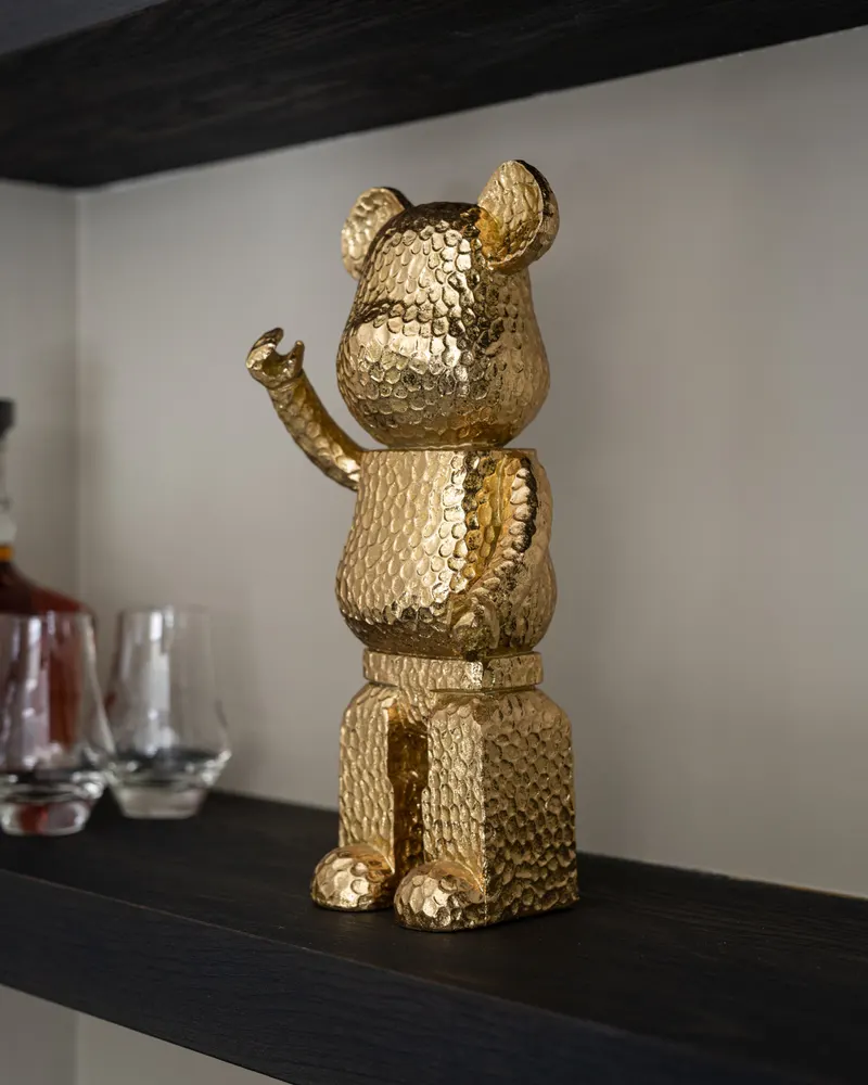Dekoobjekt Bear, Goldfarben von Richmond Interiors, Wohnbeispiel 6, im Wohnraum
