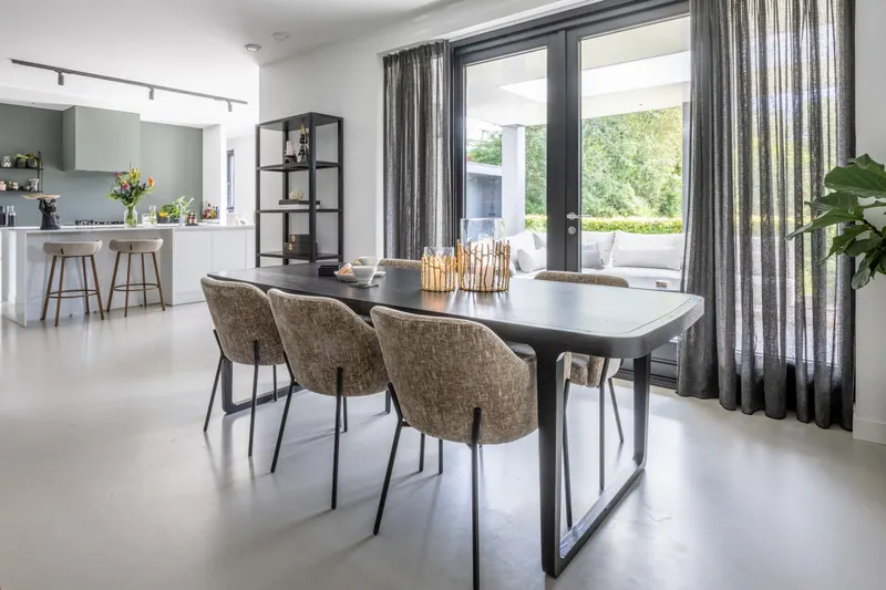 Esszimmerstuhl Fay in Shitake Island von Richmond Interiors, Wohnbeispiel 15, im Wohnraum