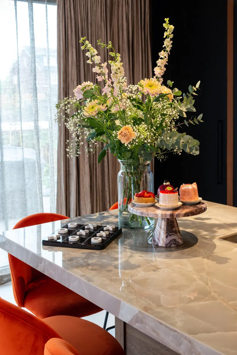 Trixi, Schwarz/Weiß von Richmond Interiors, Wohnbeispiel 5, im Wohnraum