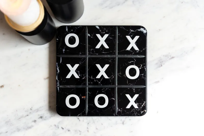 Trixi, Schwarz/Weiß von Richmond Interiors, Wohnbeispiel 6, im Wohnraum