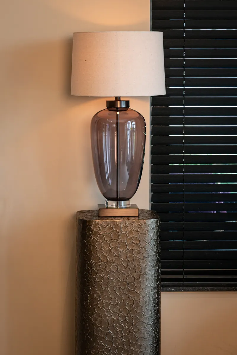 Tischleuchte Monsoe, Smoke von Richmond Interiors, Wohnbeispiel 4, im Wohnraum