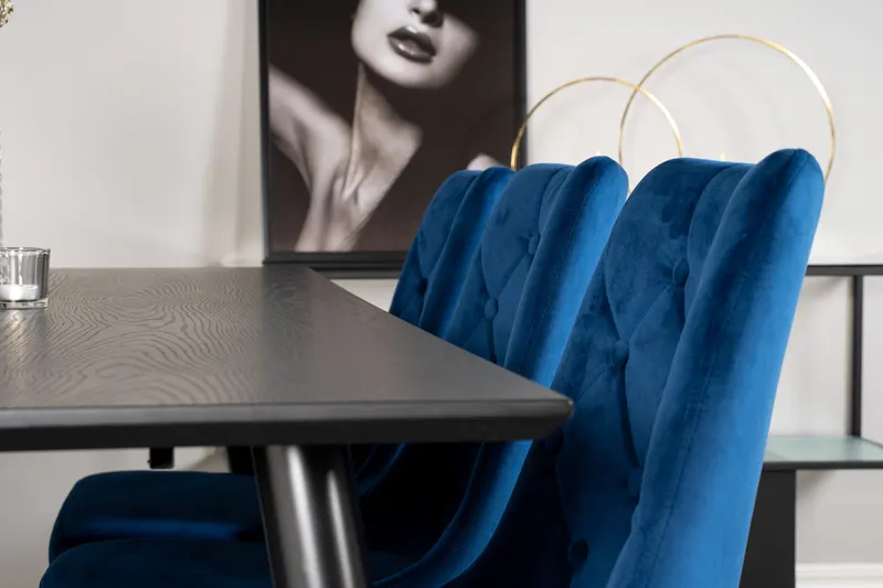 Dipp & Velvet Deluxe Essgruppe mit rechteckigem Esstisch und 6 gepolsterten Stühlen in Blau, Gestell Gold, im Wohnraum, Ansicht 3