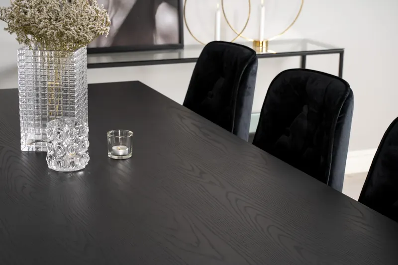 Dipp & Velvet Deluxe Essgruppe mit rechteckigem Esstisch und 6 gepolsterten Stühlen in Schwarz, Gestell Gold, im Wohnraum, Ansicht 3