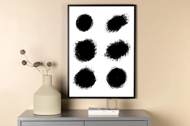 Dots Poster mit schwarzen Punkten in 30 × 21 cm, im Wohnraum, Ansicht 2