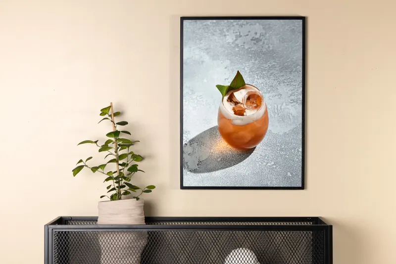 Drink Poster mit Glas und Schatten in 30 × 21 cm, im Wohnraum, Ansicht 2