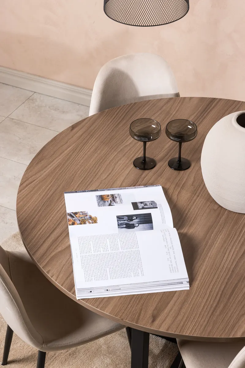 Durango & Polar Essgruppe mit rundem Esstisch und 4 Samtstühlen in Beige, Gestell Schwarz, im Wohnraum, Ansicht 3