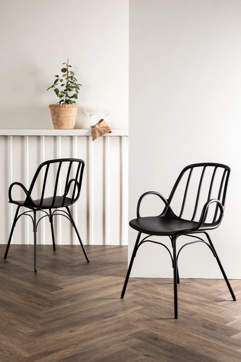 Dyrön Esszimmerstuhl mit Sprossenlehne und Armlehnen in Schwarz, im Wohnraum, Ansicht 1