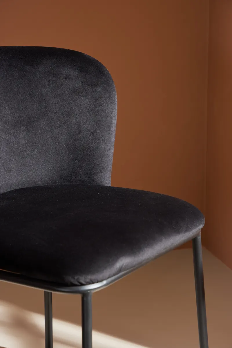 Edina Esszimmerstühle im 2er-Set in Schwarz, Polyester-Samt, im Wohnraum, Ansicht 2