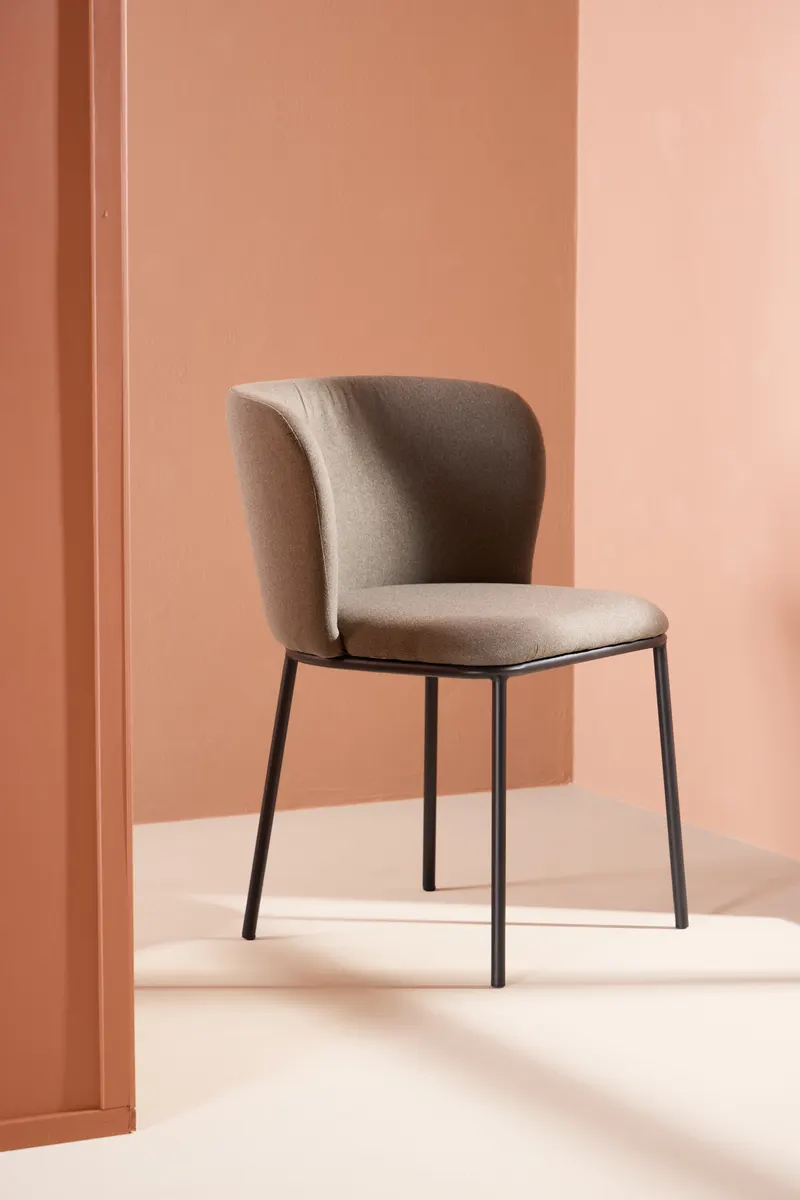 Edina Esszimmerstühle im 2er-Set in Braun, Gestell Schwarz, Polyester in Leinenoptik, im Wohnraum, Ansicht 1