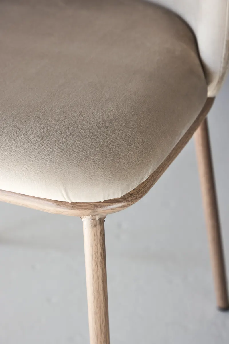 Edina Esszimmerstühle im 2er-Set in Beige, Gestell Natur, Polyester-Samt, im Wohnraum, Ansicht 3