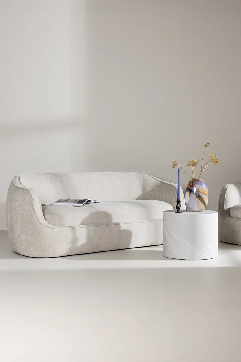 Elio 3-Sitzer Sofa mit gerundeter Rücken- und Armlehne, im Wohnraum, Ansicht 1