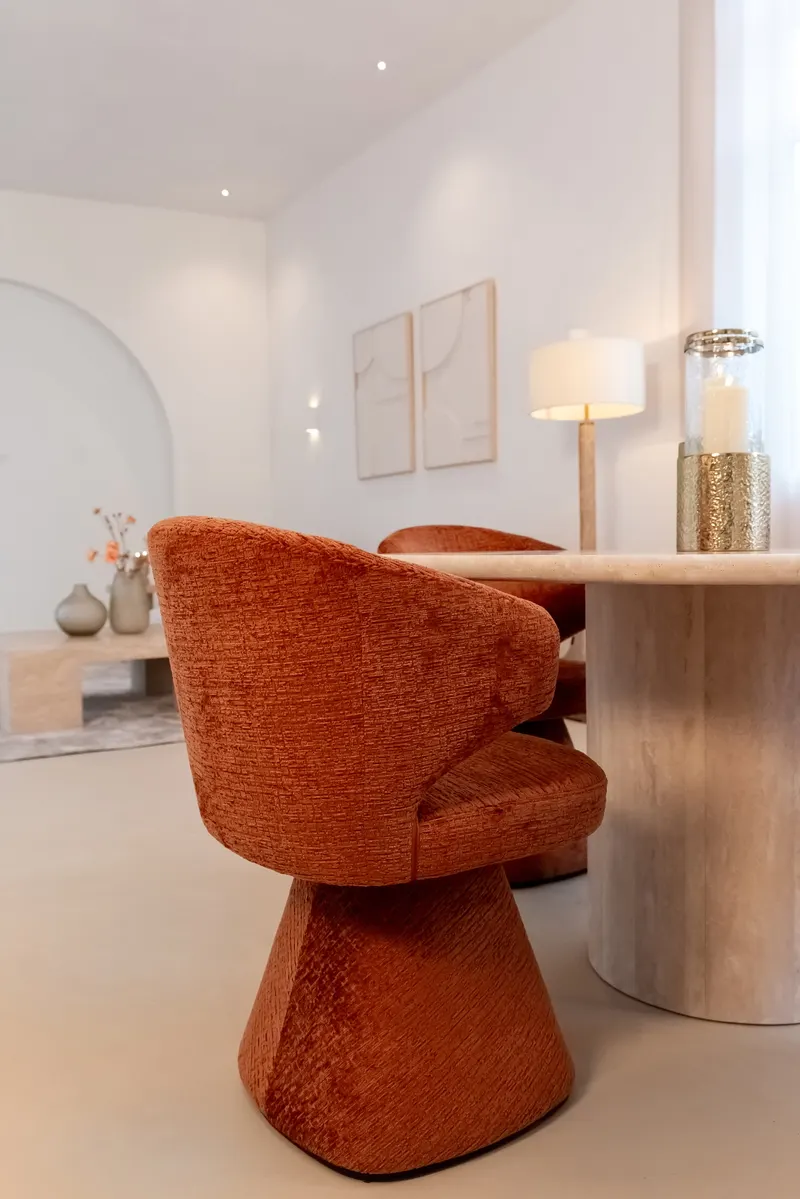 Esstisch Alexander Jones, Beige, 130Ø cm von Richmond Interiors, Wohnbeispiel 5, im Wohnraum
